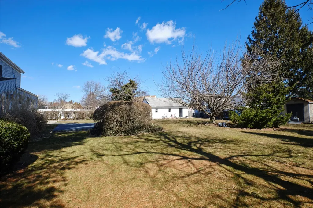 487 S Bayview Avenue Freeport NY 11520
