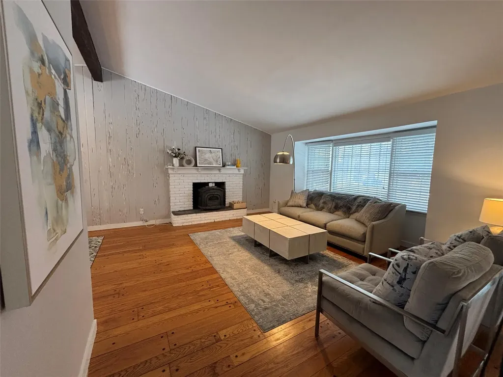 6 Eldridge Place Glen Cove NY 11542