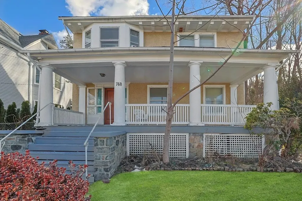 748 Warburton Avenue Yonkers NY 10701
