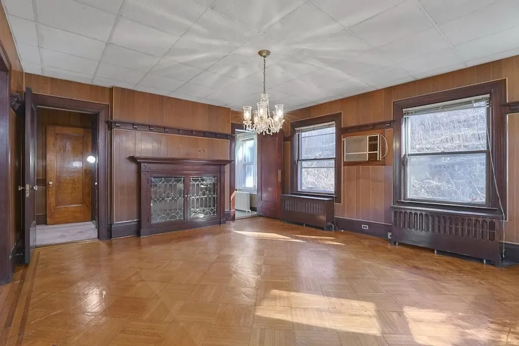 748 Warburton Avenue Yonkers NY 10701