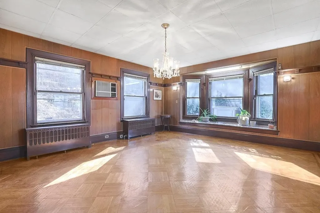 748 Warburton Avenue Yonkers NY 10701