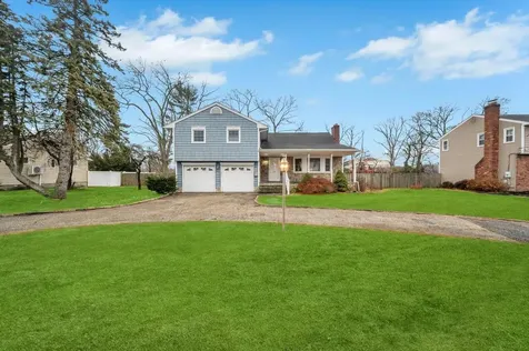 60 Higgins Street North Babylon NY 11703