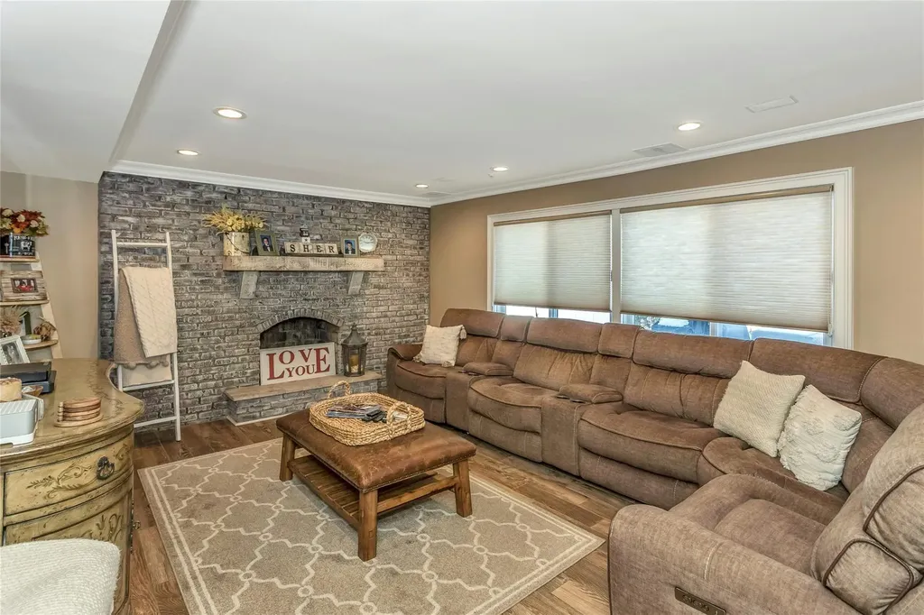 53 Shoreham Drive E Dix Hills NY 11746