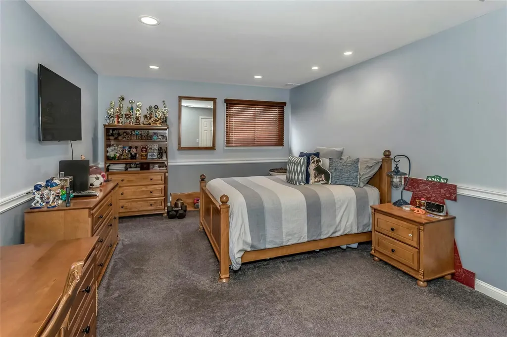 53 Shoreham Drive E Dix Hills NY 11746