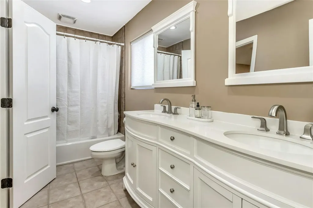 53 Shoreham Drive E Dix Hills NY 11746