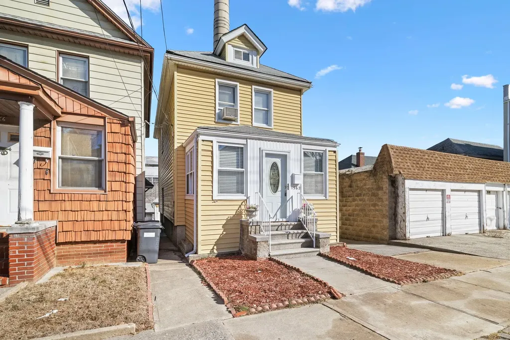 1562 Hering Avenue Bronx NY 10461