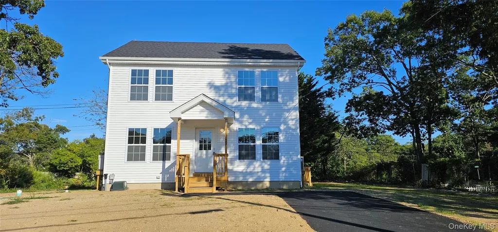 407 Floyd Road S Shirley NY 11967