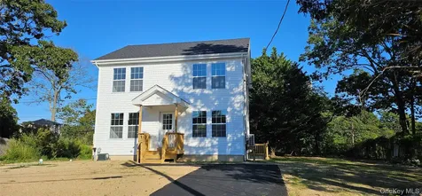 407 Floyd Road S Shirley NY 11967