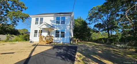 407 Floyd Road S Shirley NY 11967