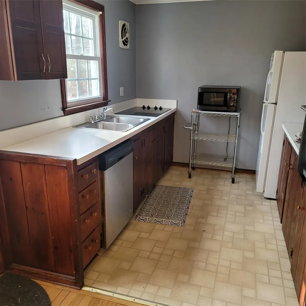 384 Oxhead Road Stony Brook NY 11790