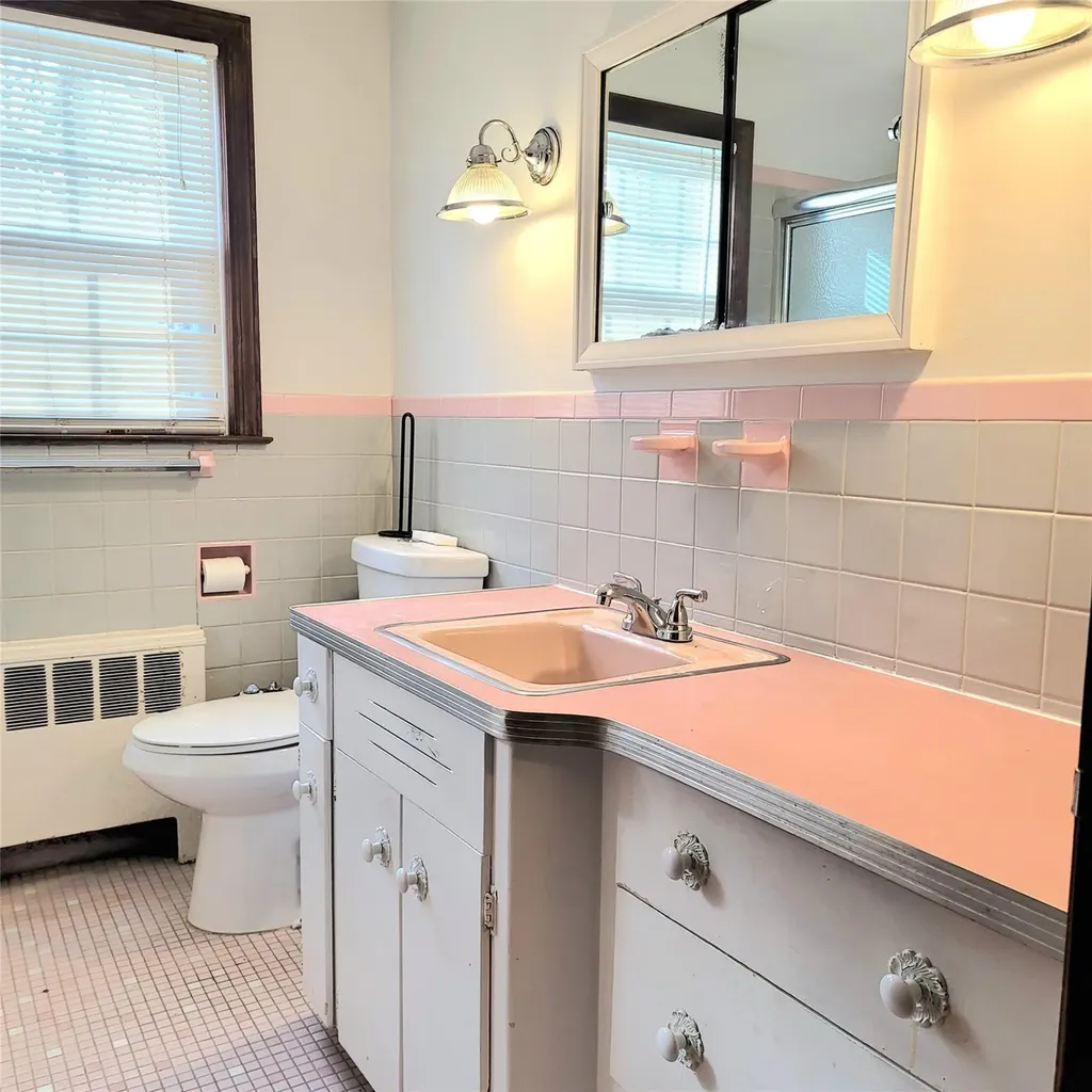 384 Oxhead Road Stony Brook NY 11790