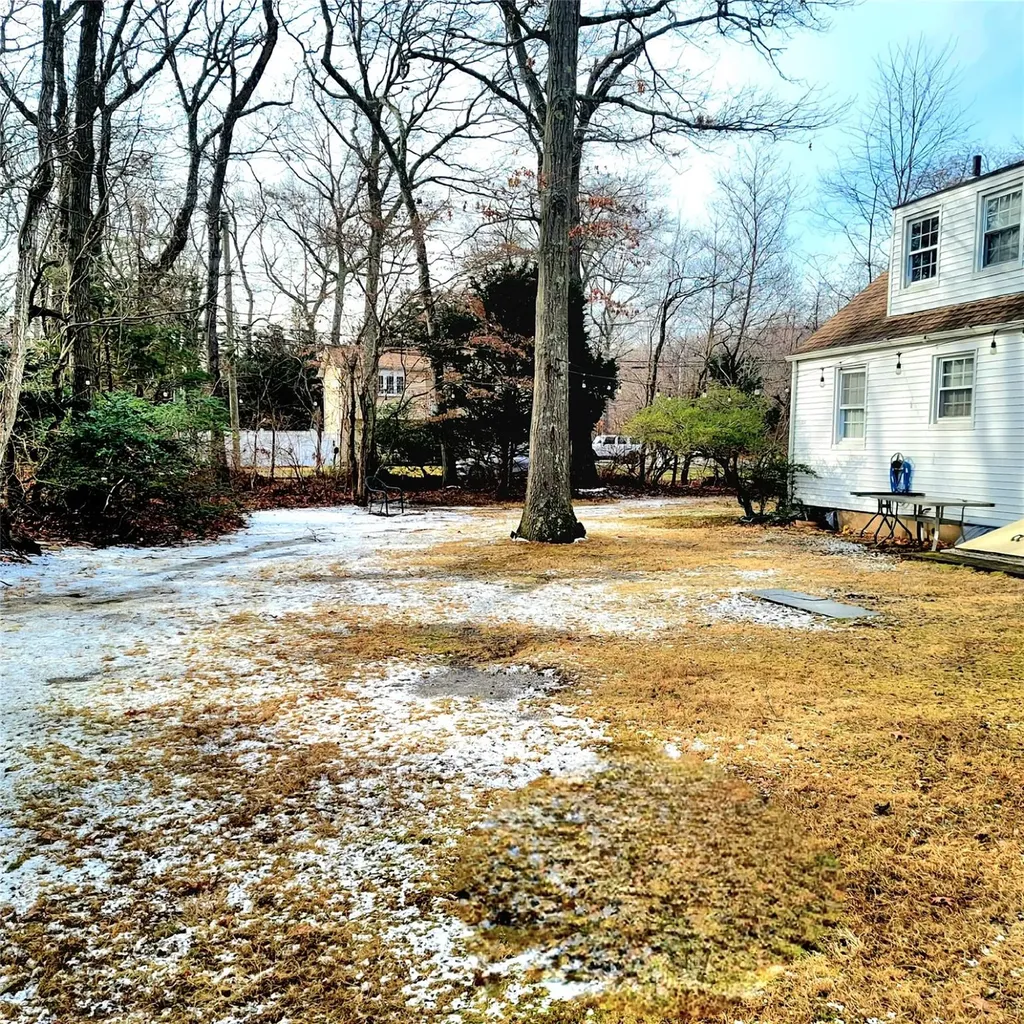 384 Oxhead Road Stony Brook NY 11790