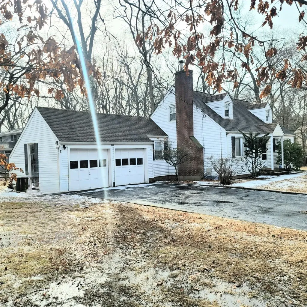384 Oxhead Road Stony Brook NY 11790