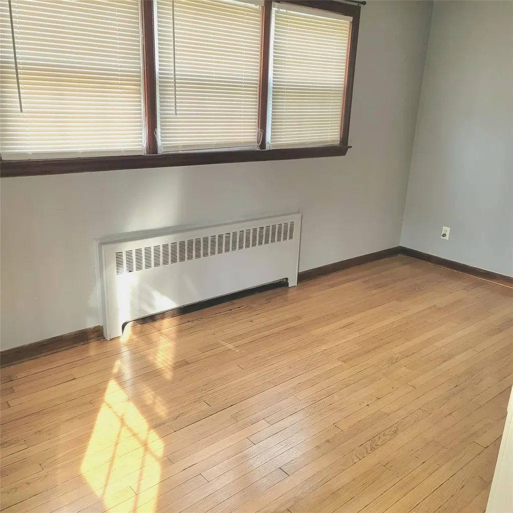 384 Oxhead Road Stony Brook NY 11790