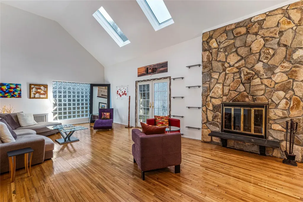 162 Reni Road Manhasset NY 11030