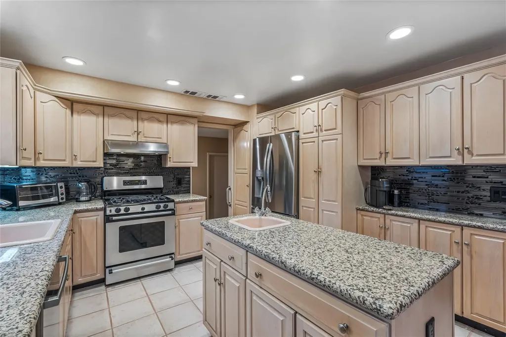 162 Reni Road Manhasset NY 11030
