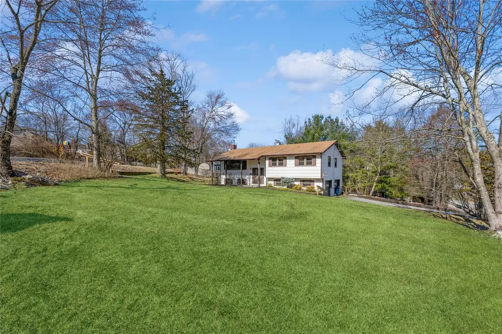 74 Interlochen Parkway Monroe NY 10950