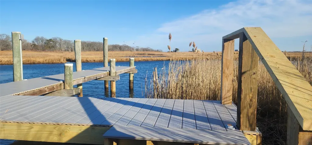 141 Johns Neck Road Brookhaven NY 11967
