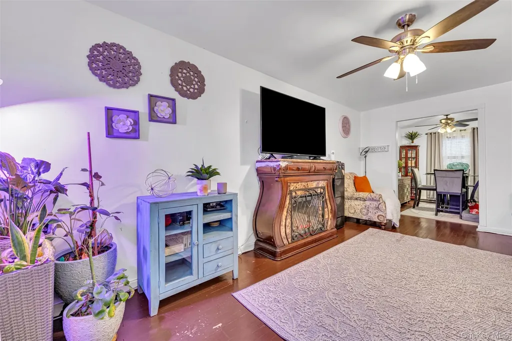 4059 Paulding Avenue Bronx NY 10466