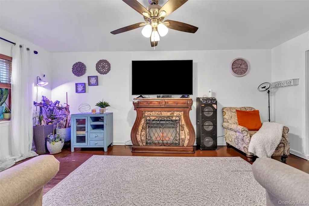 4059 Paulding Avenue Bronx NY 10466