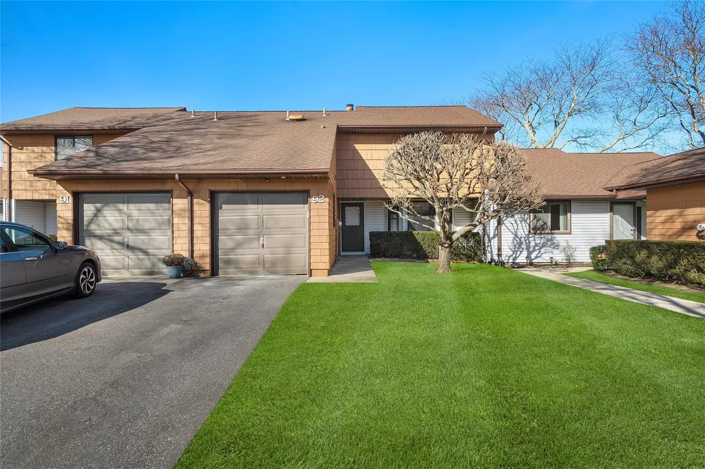 92 Scarlett Drive Commack NY 11725