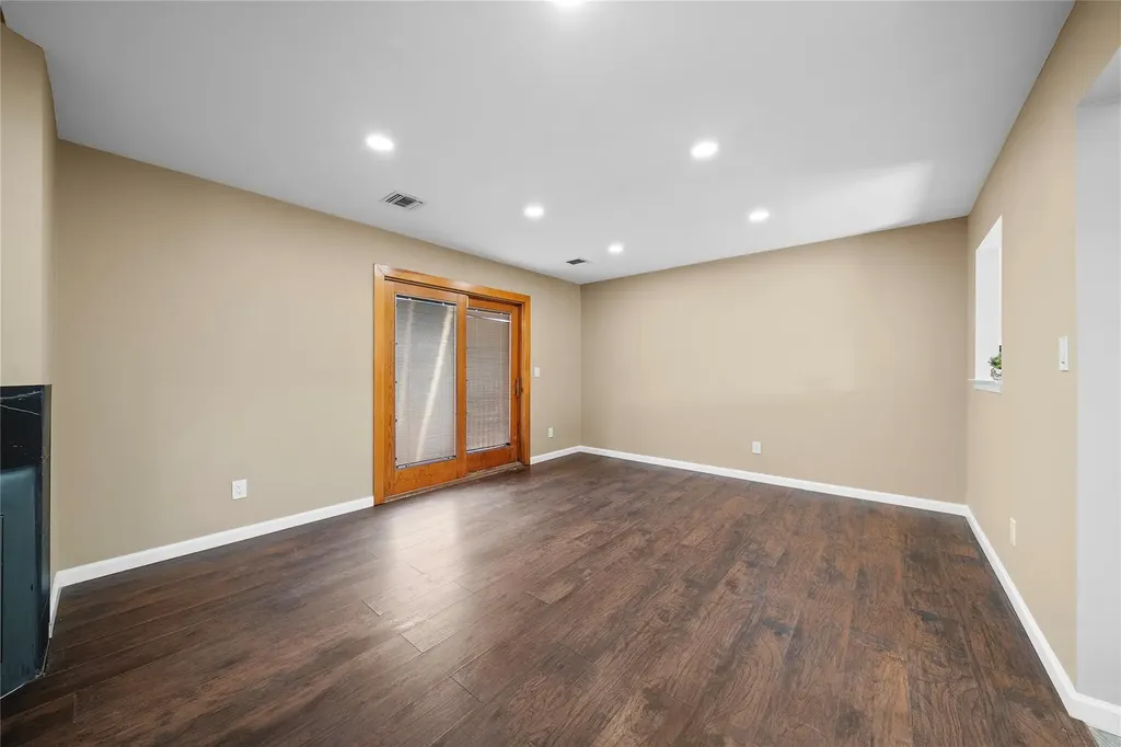 92 Scarlett Drive Commack NY 11725