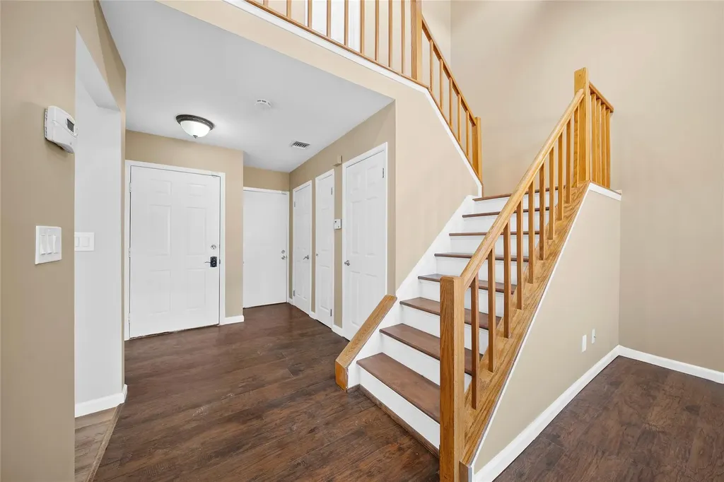 92 Scarlett Drive Commack NY 11725