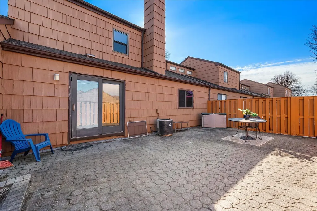 92 Scarlett Drive Commack NY 11725