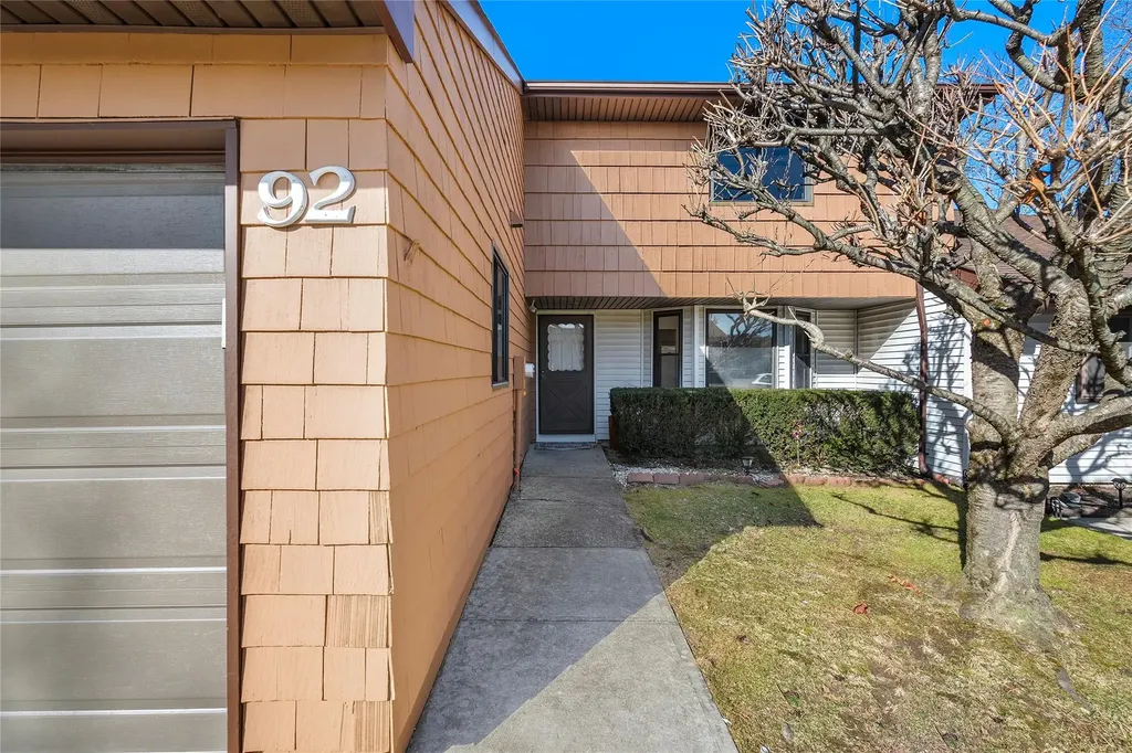 92 Scarlett Drive Commack NY 11725