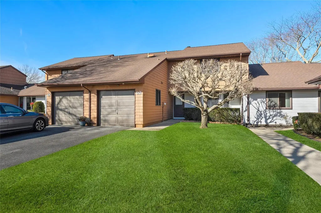 92 Scarlett Drive Commack NY 11725