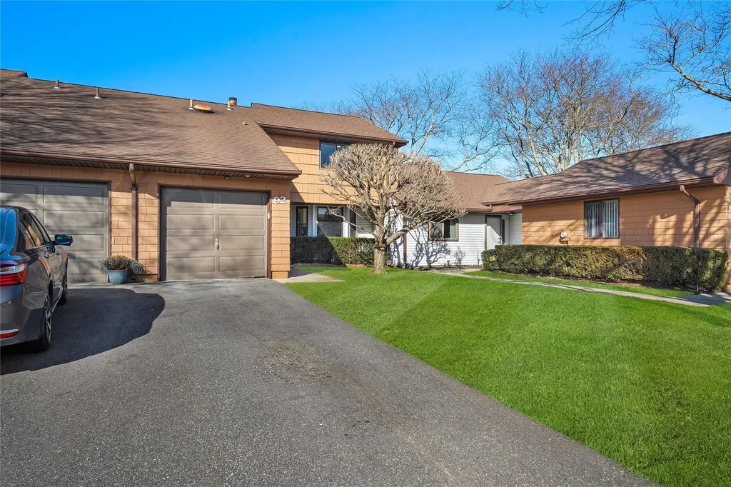 92 Scarlett Drive Commack NY 11725