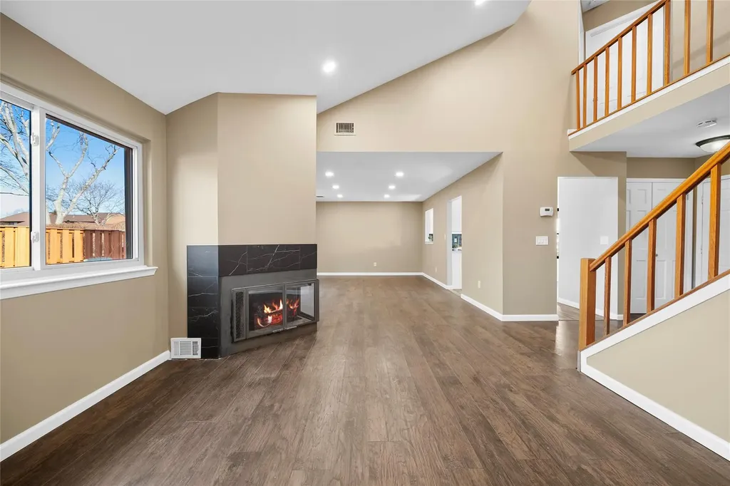 92 Scarlett Drive Commack NY 11725