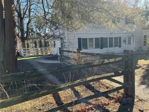 2350 Cedar Swamp Road Glen Head NY 11545