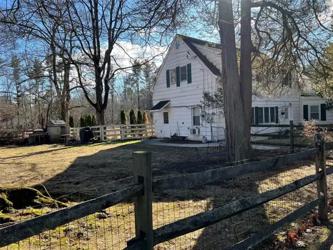 2350 Cedar Swamp Road Glen Head NY 11545