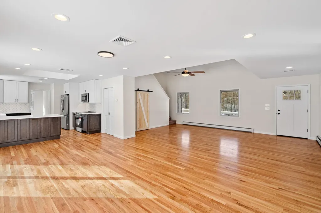 6 M And M Road Middletown NY 10940