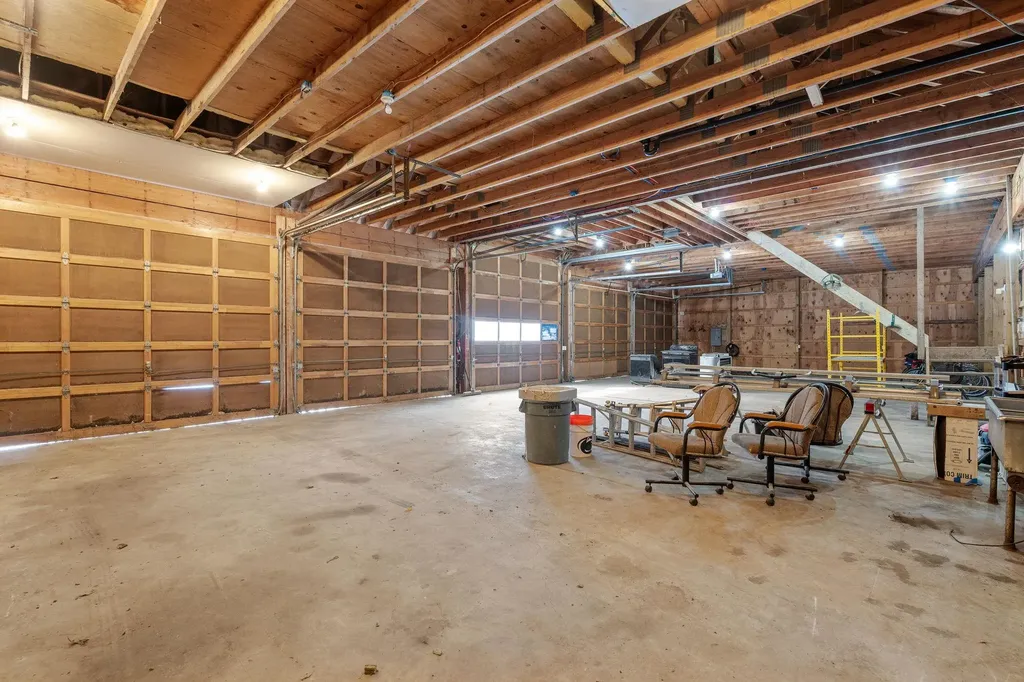 6 M And M Road Middletown NY 10940