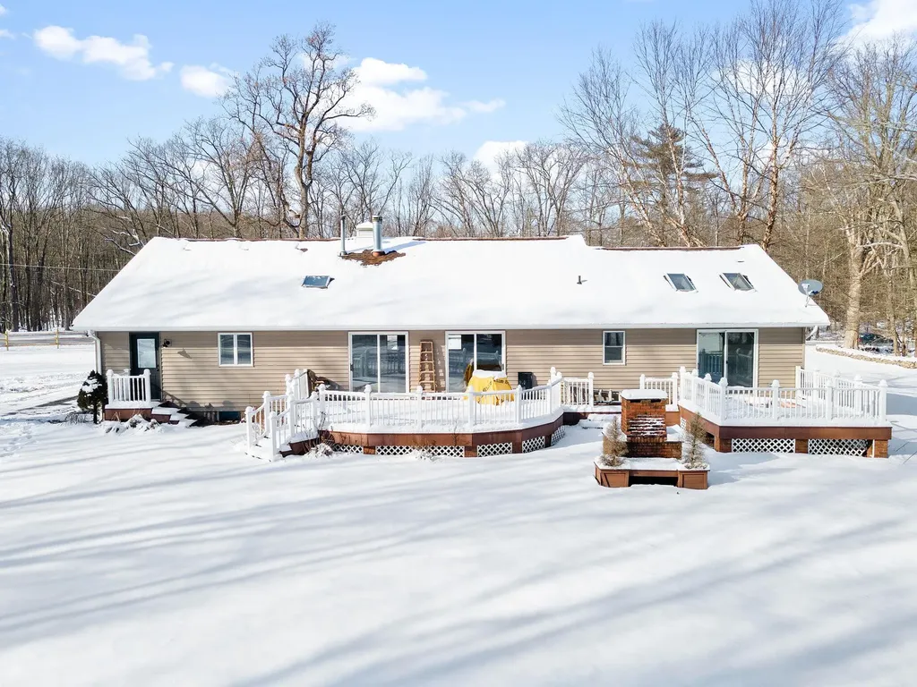 6 M And M Road Middletown NY 10940