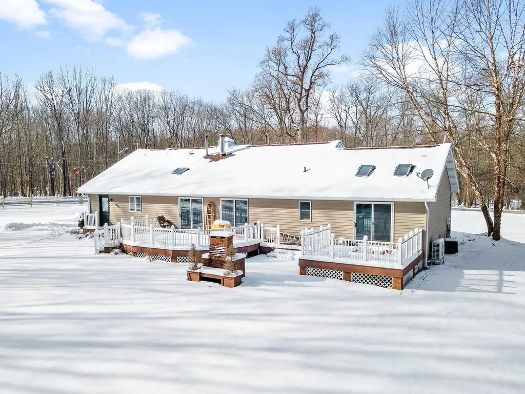 6 M And M Road Middletown NY 10940