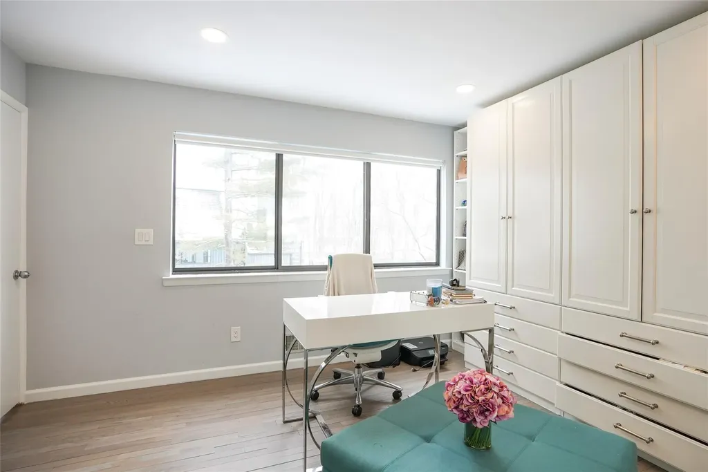 23 Harrows Lane Purchase NY 10577