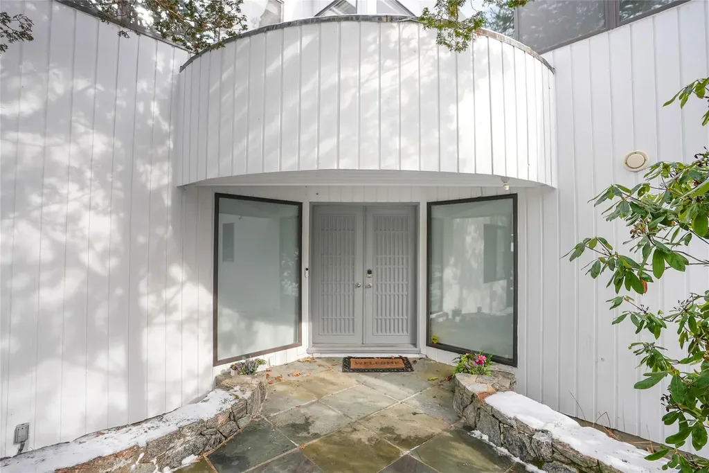 23 Harrows Lane Purchase NY 10577