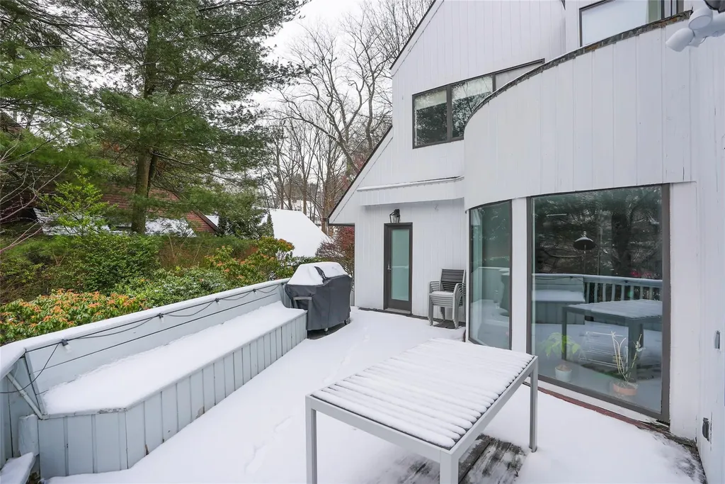 23 Harrows Lane Purchase NY 10577