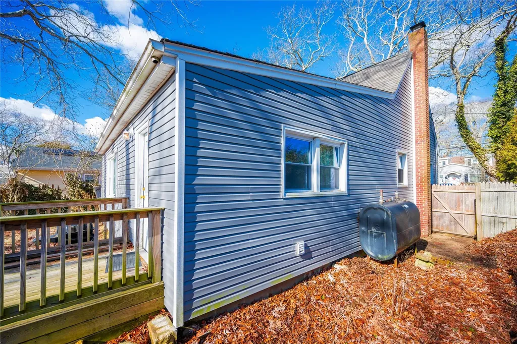 98 Manor Drive Shirley NY 11967