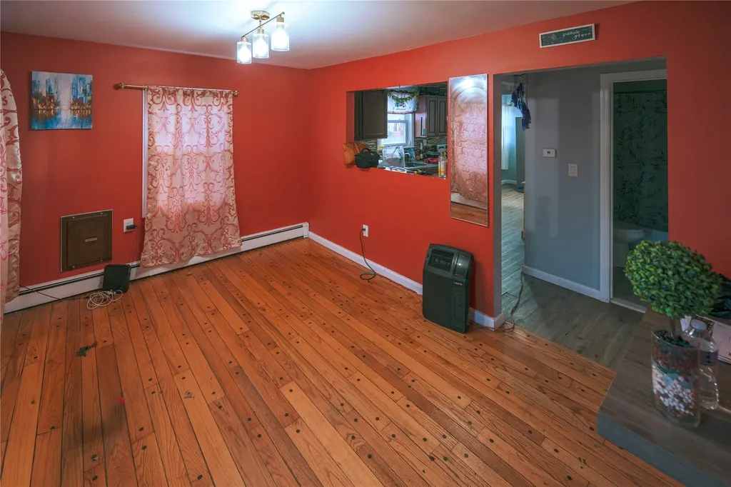 98 Manor Drive Shirley NY 11967