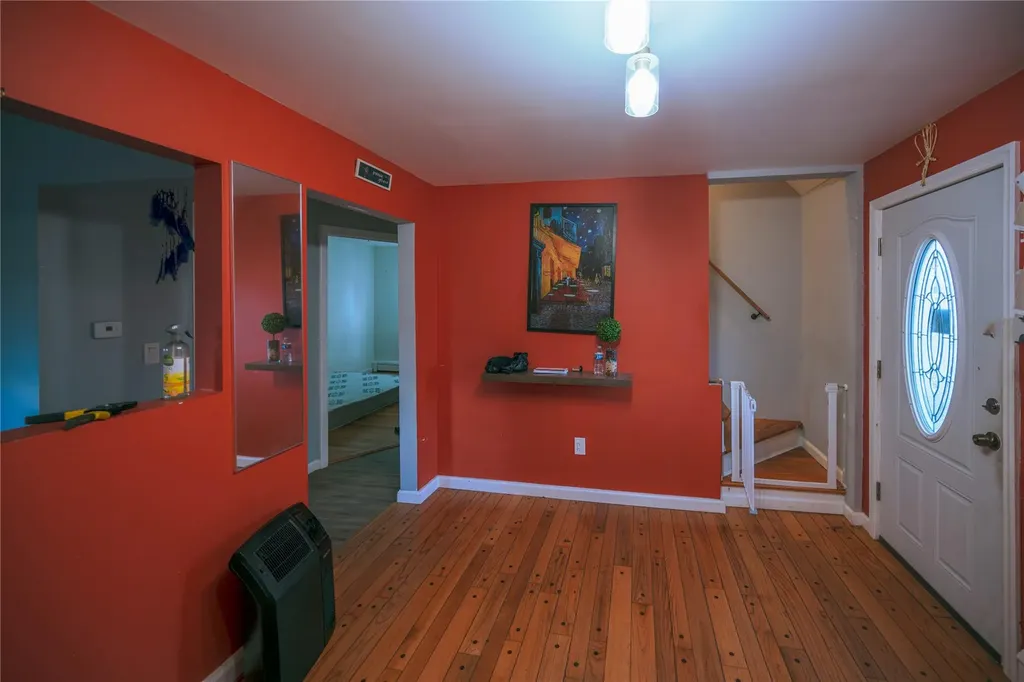 98 Manor Drive Shirley NY 11967