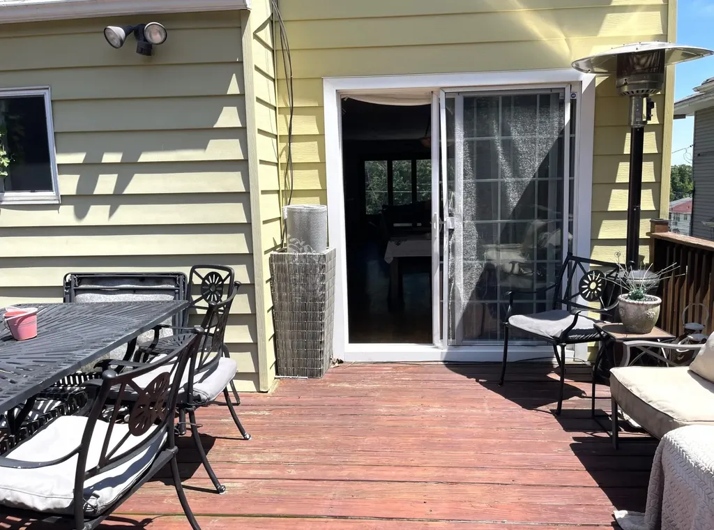 53 Valerie Drive Yonkers NY 10703