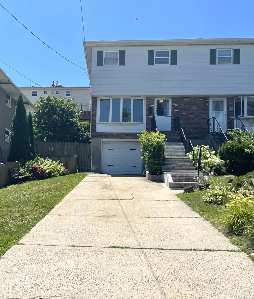 53 Valerie Drive Yonkers NY 10703