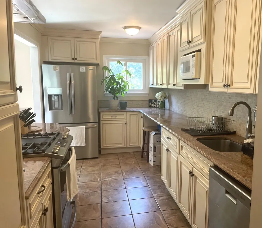 53 Valerie Drive Yonkers NY 10703