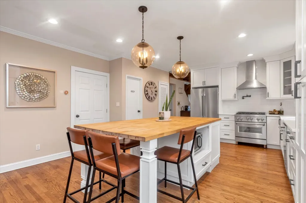 114 North Road Babylon NY 11702