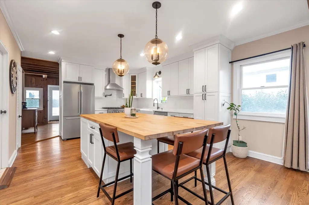 114 North Road Babylon NY 11702