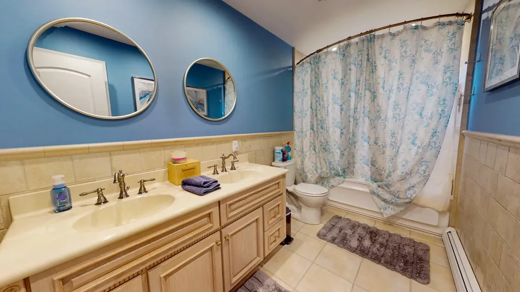 616 Pecan Street Lindenhurst NY 11757
